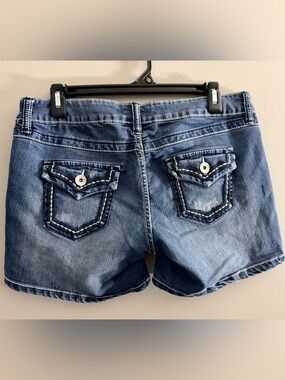 YMI Y2K Jean shorts back pocket detailing